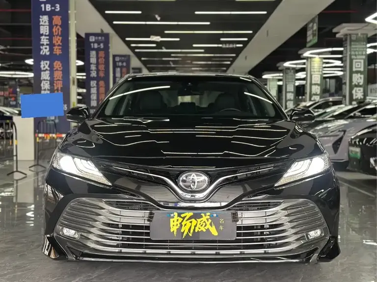 Toyota Camry 2.5 G Luxury CN-V