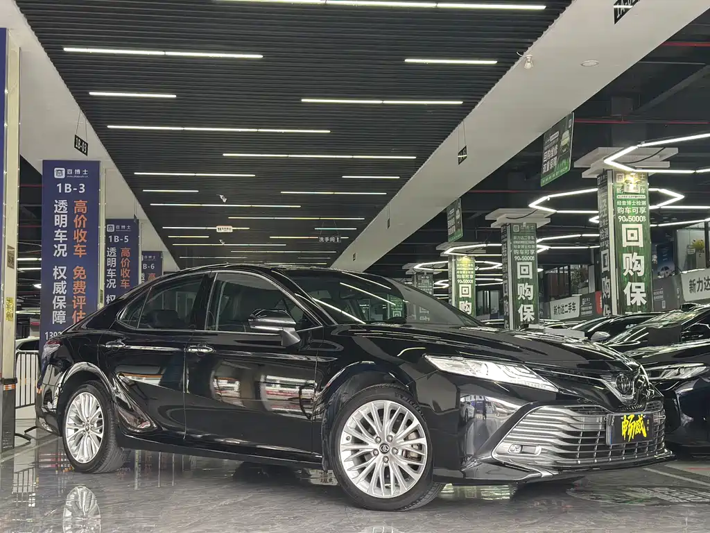 Camry 2.5 G Luxury CN-V