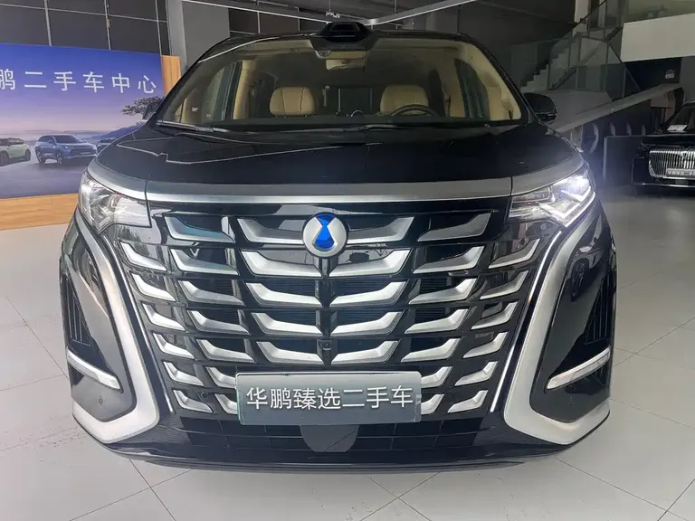 Denza D9 DM-i Smart Drive 1020 4 WD Flagship