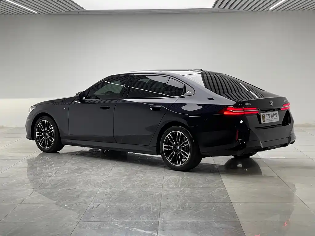 BMW 5 Series 530 Li Leading M Sport Package