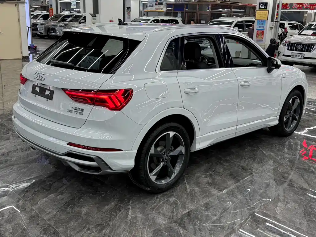 Audi Q3 35 TFSI Fashion Dynamic