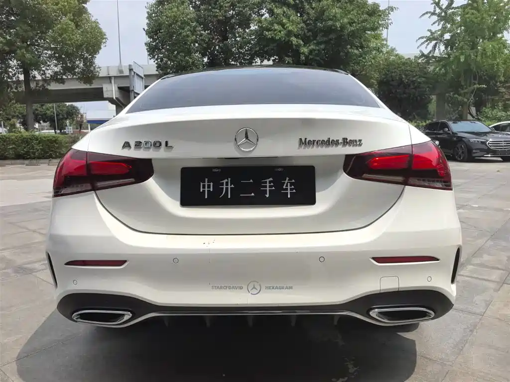 Mercedes-Benz A-Class Facelift II A 200 L Sport Sedan Fashion