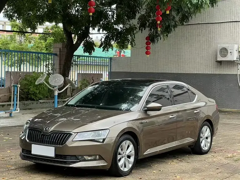 Skoda Superb TSI280 DSG Comfort CN-V