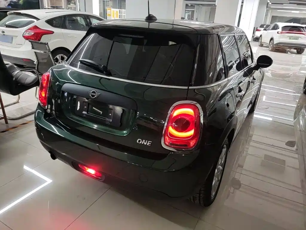 MINI 1.5 T ONE 5-door