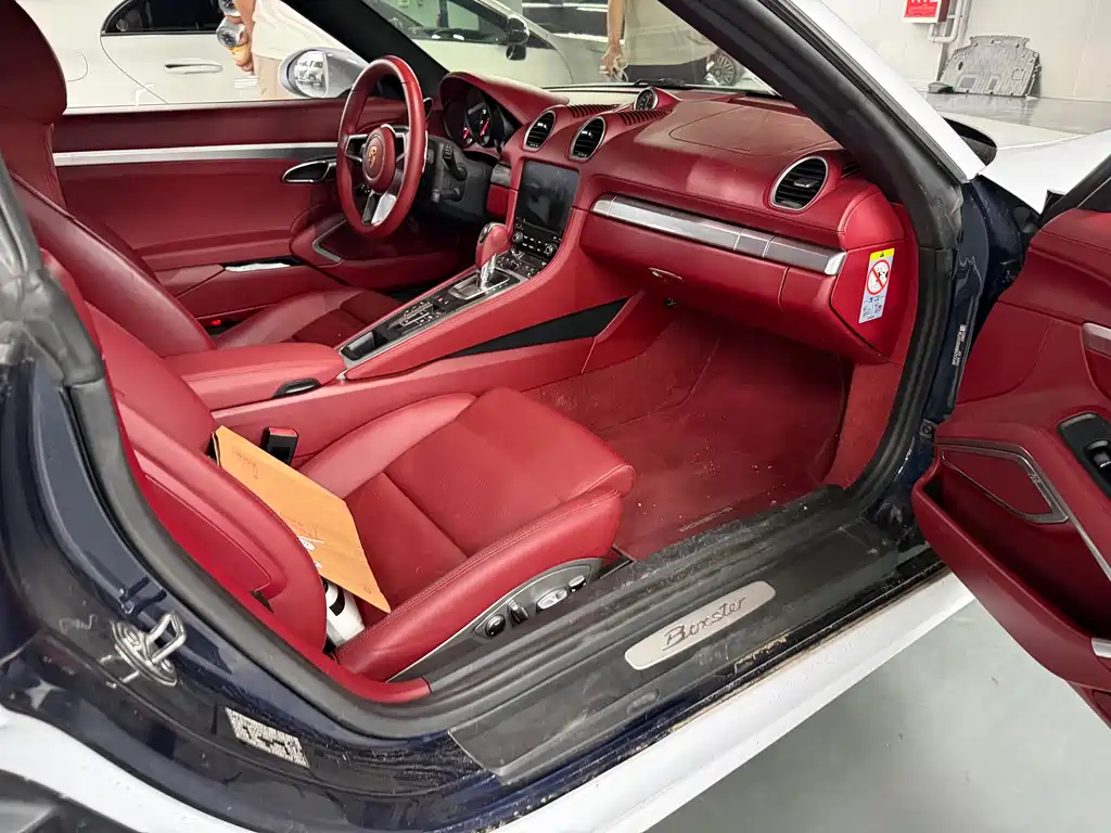 Porsche 718 Boxster 2.0 T