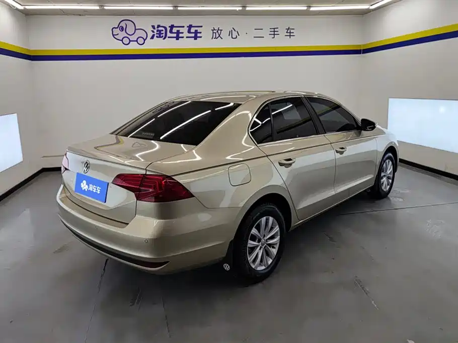 Bora 1.5 L Auto Fashion