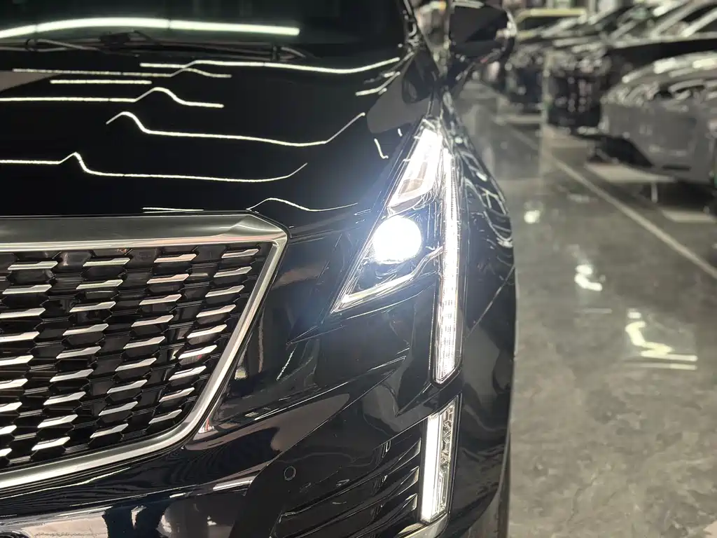 Cadillac XT5 2.0 T 2 WD Luxury