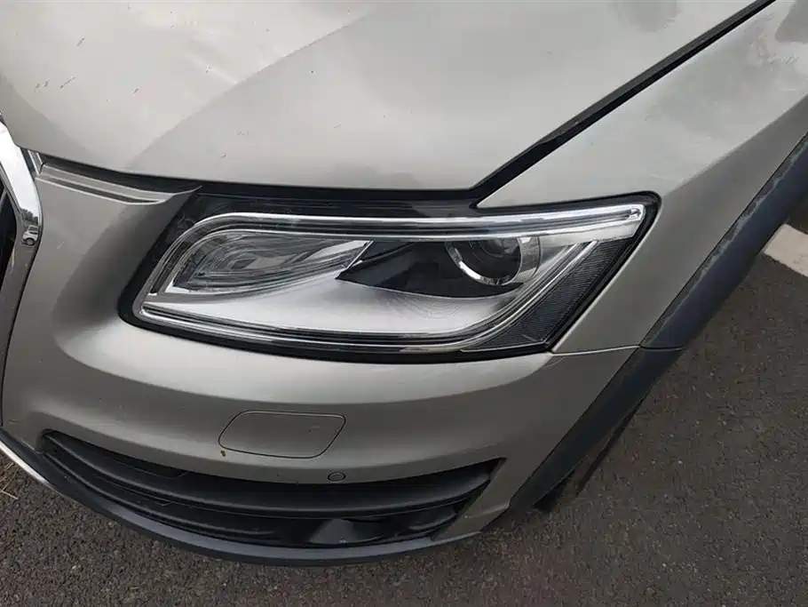 Audi Q5 Plus 40 TFSI Tech