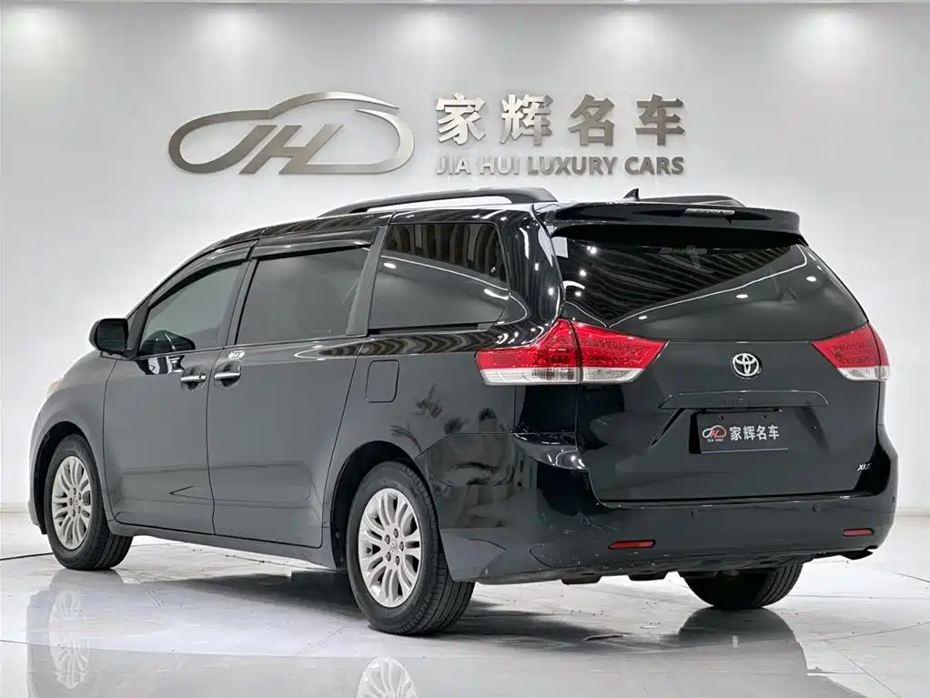 SIENNA 3.5 L 2 WD Auto