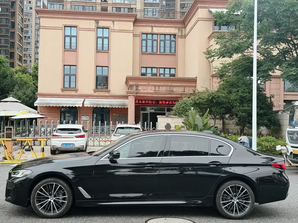 BMW 5 Series 530 Li Leading M Sport Package