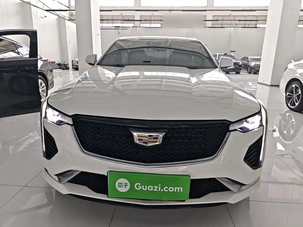 Cadillac CT4 28 T Style