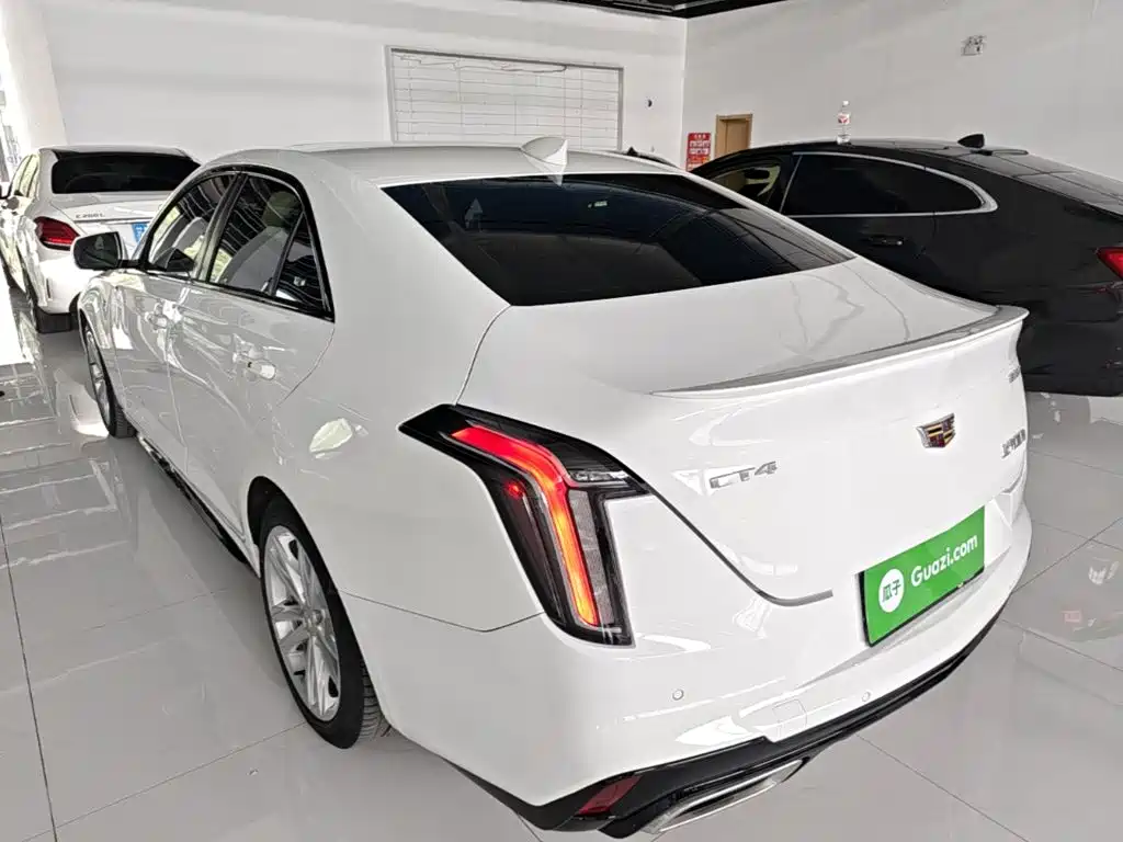 Cadillac CT4 28 T Style