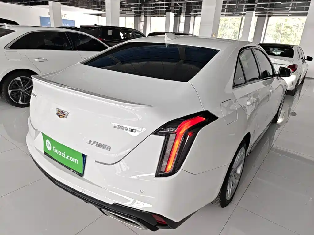 Cadillac CT4 28 T Style