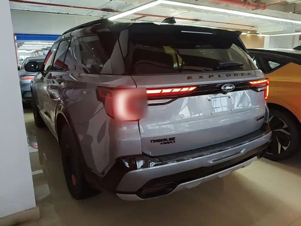 Explorer 2.3 T EcoBoost Kunlun Peak 6-seat