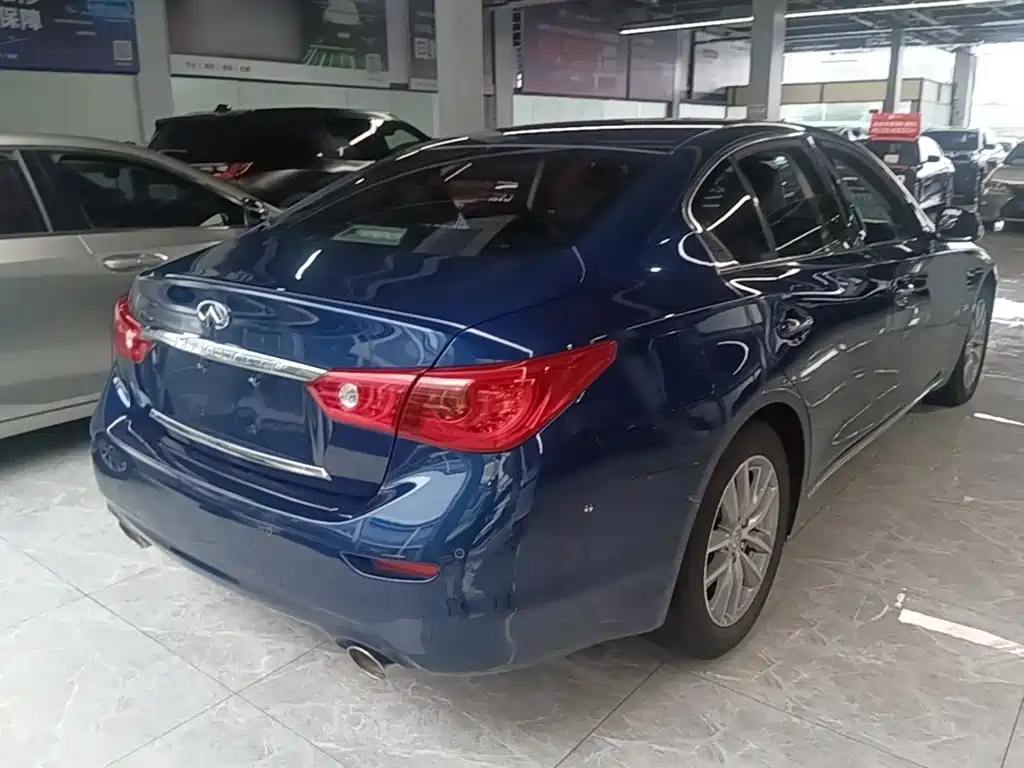Infiniti Q50 L 2.0 T Joy