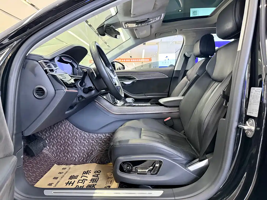 Audi A8 Plus A8 L 55 TFSI quattro Distinguished