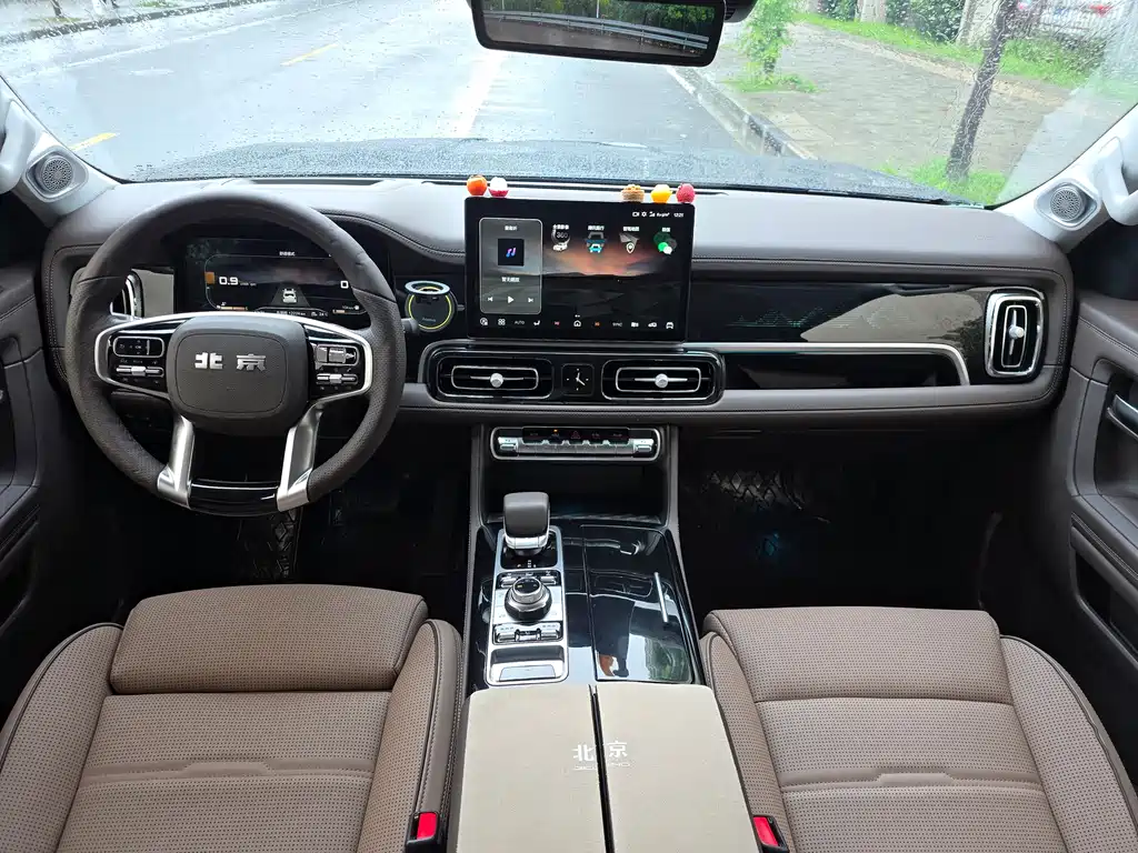 Beijing Offroad BJ60 2.0 T 11 th 7-seat
