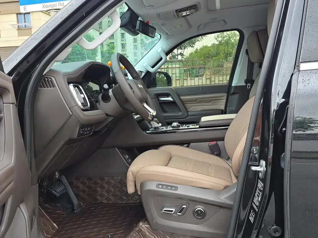 Beijing Offroad BJ60 2.0 T 11 th 7-seat