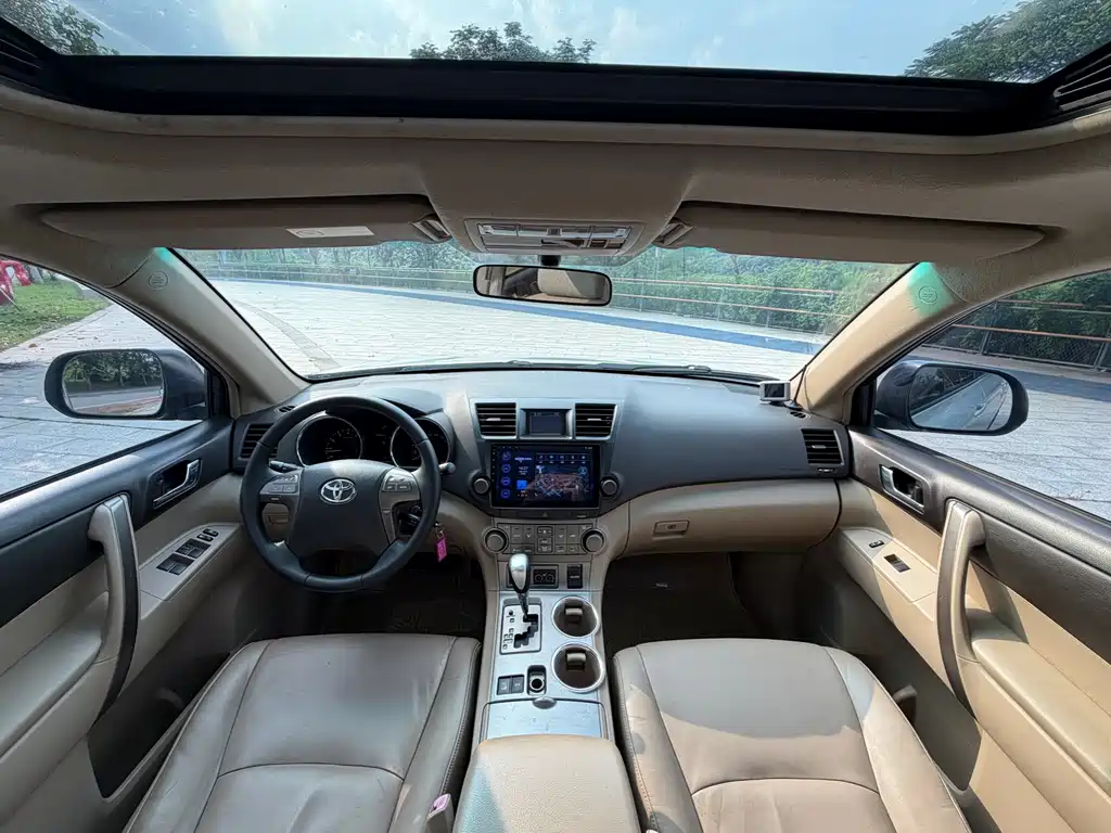 Highlander 3.5 L 4 WD 7-seat Luxury