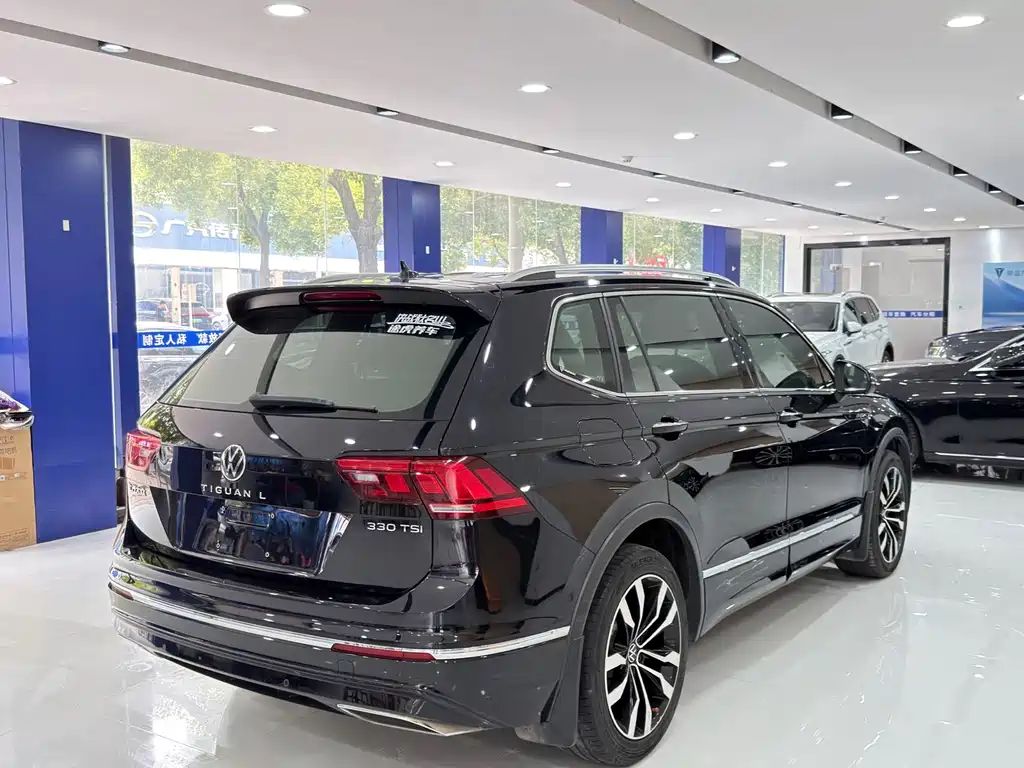 Tiguan L 330 TSI Auto 2 WD R-Line Premium