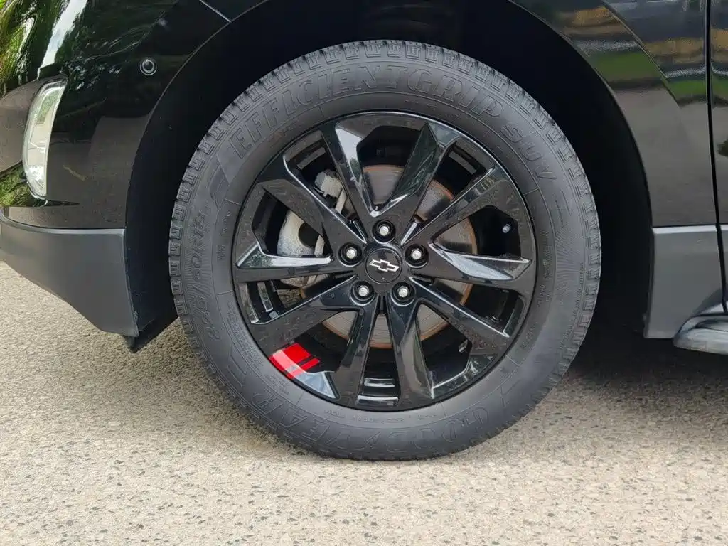 Equinox 探界者 2019款 Redline 550 T 自动四驱捍界版RS 国VI