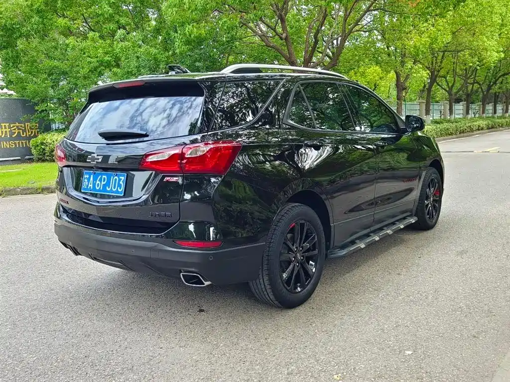 Equinox 探界者 2019款 Redline 550 T 自动四驱捍界版RS 国VI