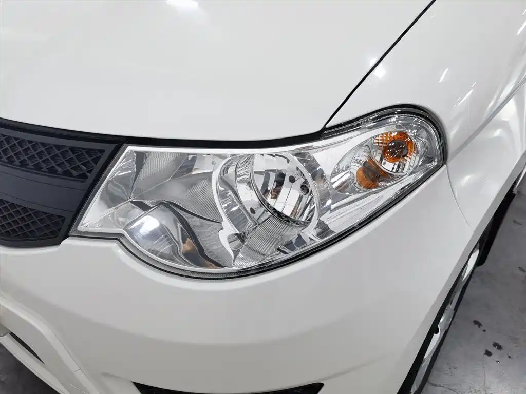 Wuling Hongguang 1.2 L S Basic CN-VI LSI