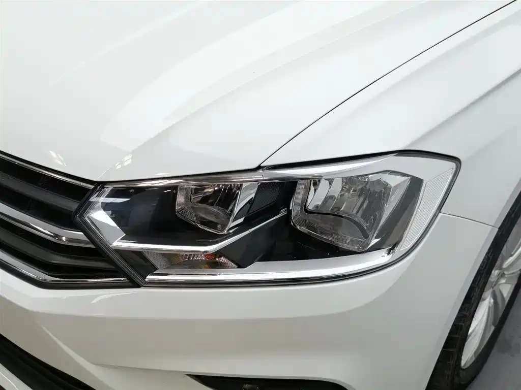 Bora Facelift Bora · Legend 1.5 L Auto Fashion CN-VI