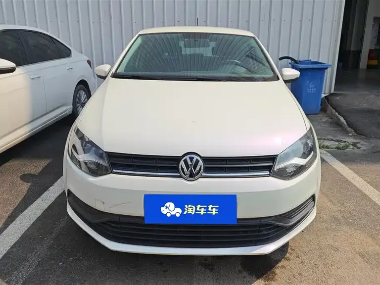 Volkswagen Polo 1.5 L Auto Safe Drive