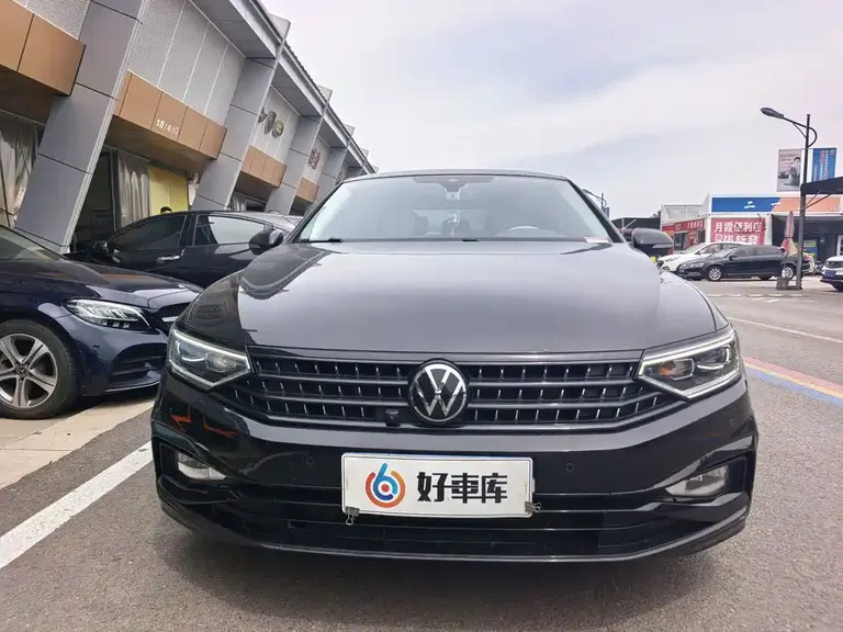 Volkswagen Magotan 200 10 K Commemorative 330 TSI DSG Luxury