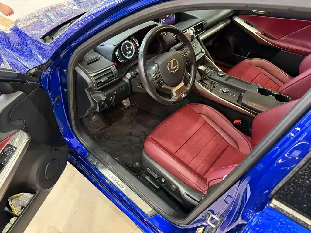 Lexus IS 300 F SPORT