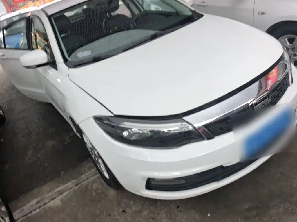 Qoros 3 Sedan 1.6 L Auto Leading