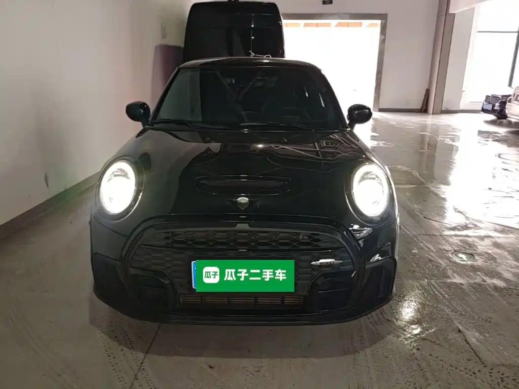 MINI 2.0 T COOPER S Black Label Special Edition
