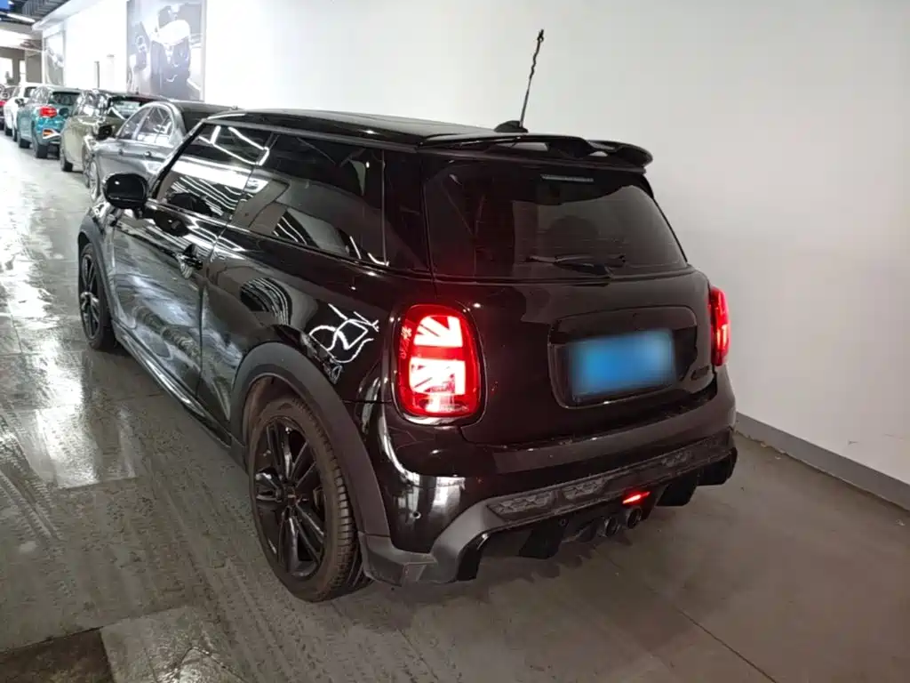 MINI 2.0 T COOPER S Black Label Special Edition