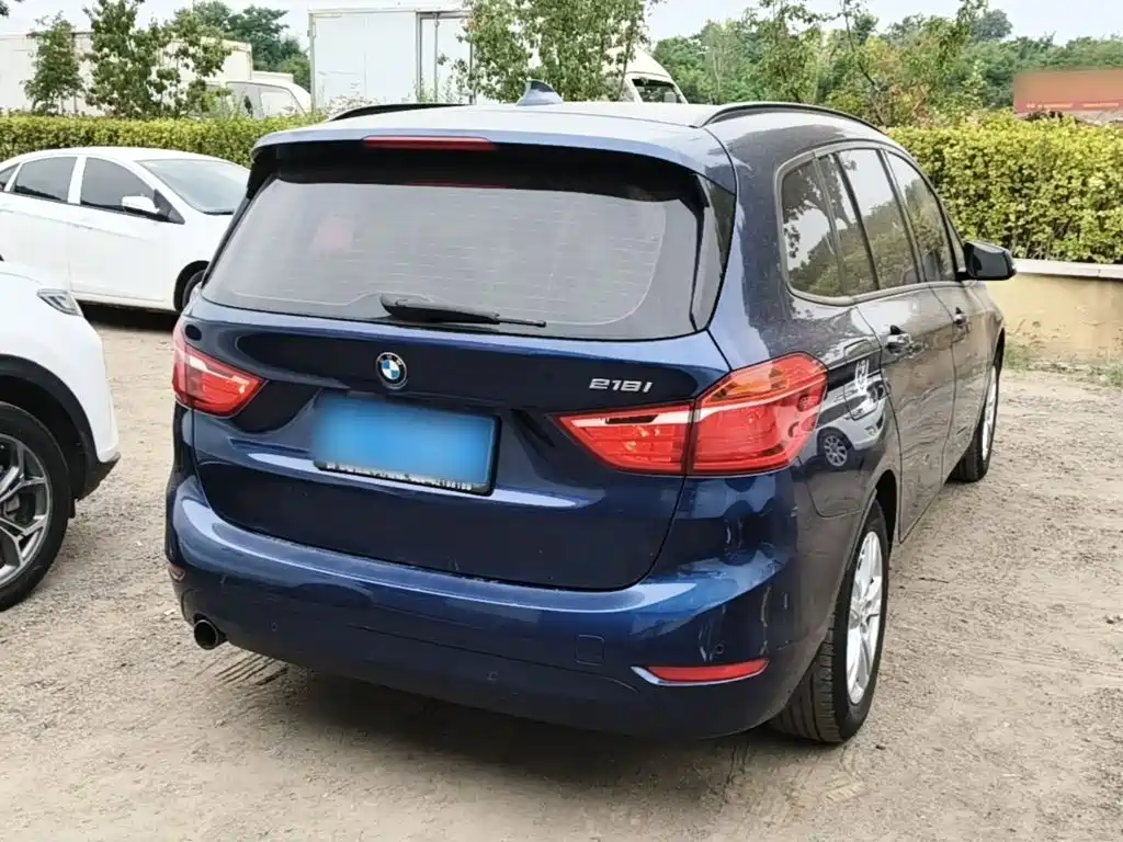 BMW 2 Series Active Tourer 218 i Leading