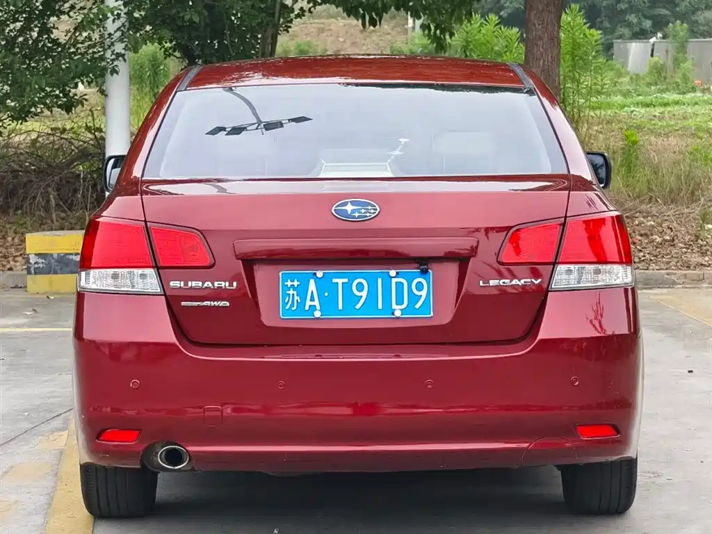 Legacy 2.0 i Luxury