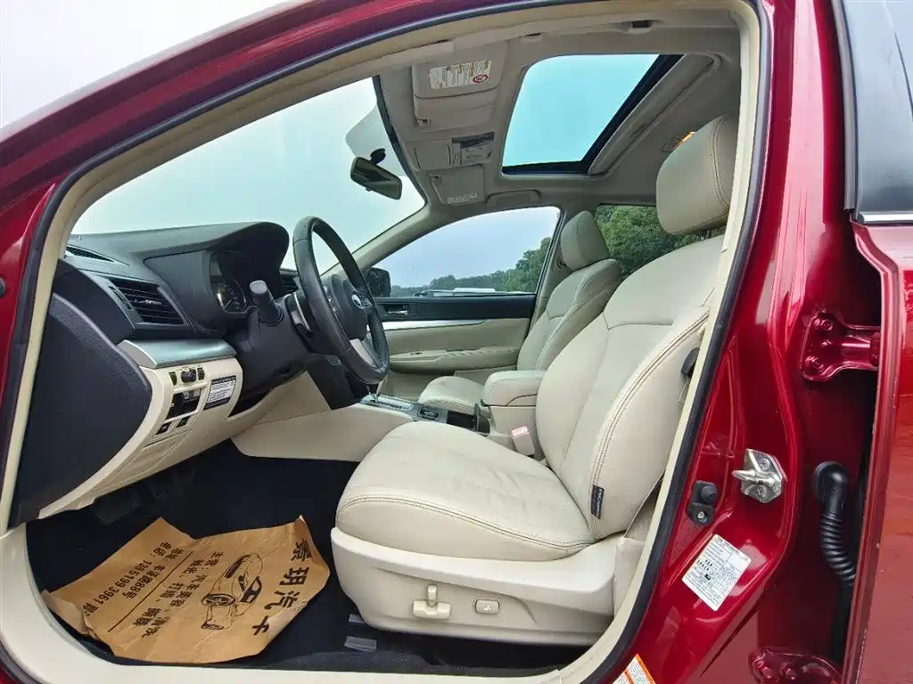 Legacy 2.0 i Luxury