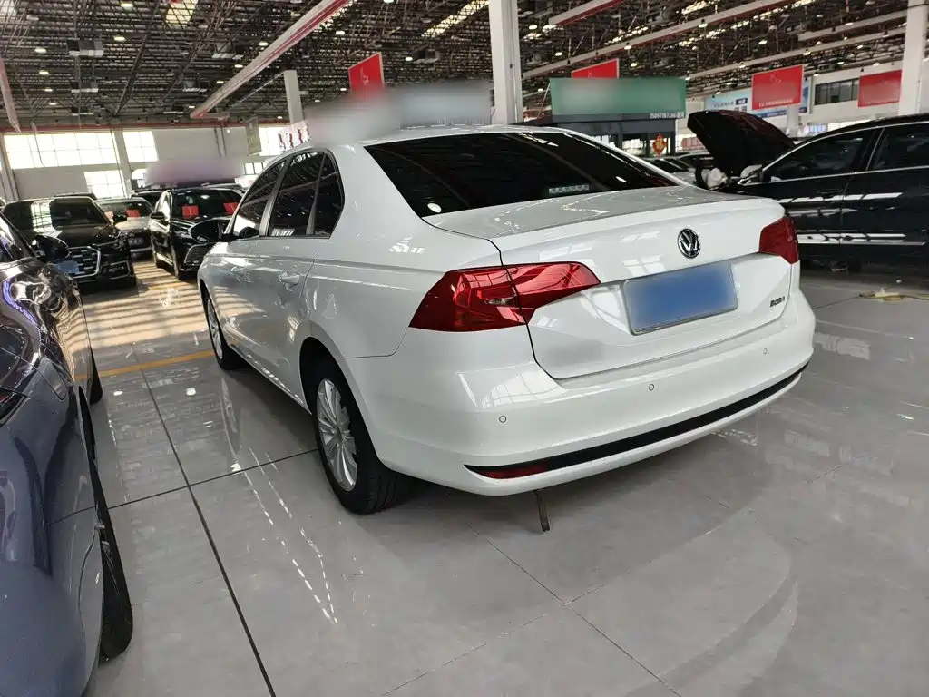 Bora Facelift Bora · Legend 1.5 L Auto Fashion CN-VI