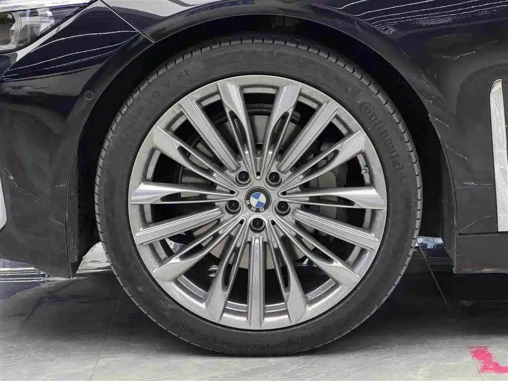 BMW 7 Series 730 Li Luxury Package