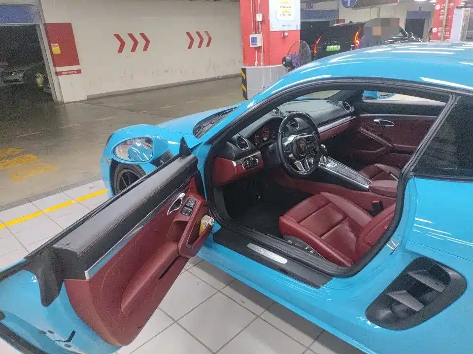 Porsche 718 Cayman 2.0 T