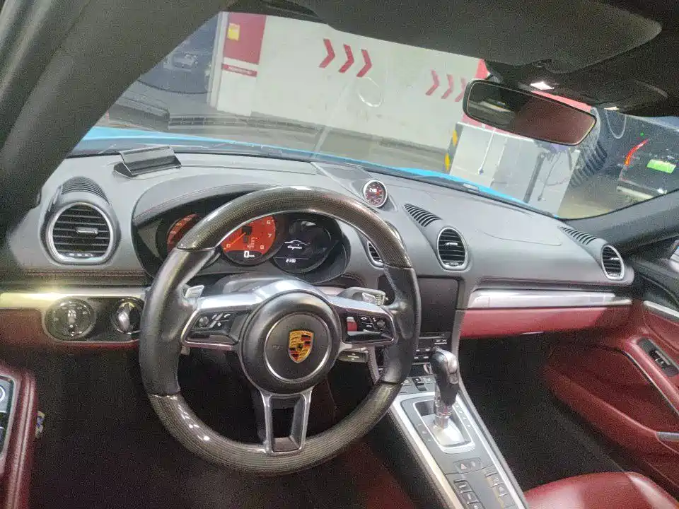 Porsche 718 Cayman 2.0 T
