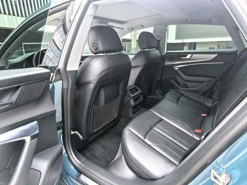 Audi A7 45 TFSI Select