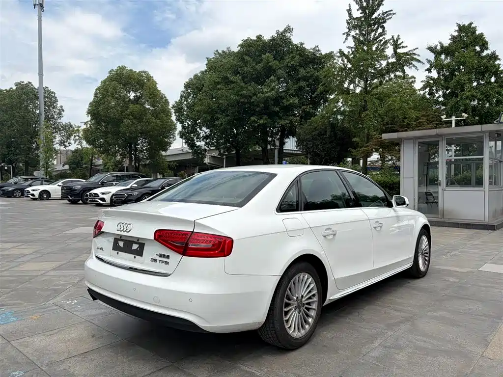 Audi A4 L 35 TFSI Collector Auto Standard