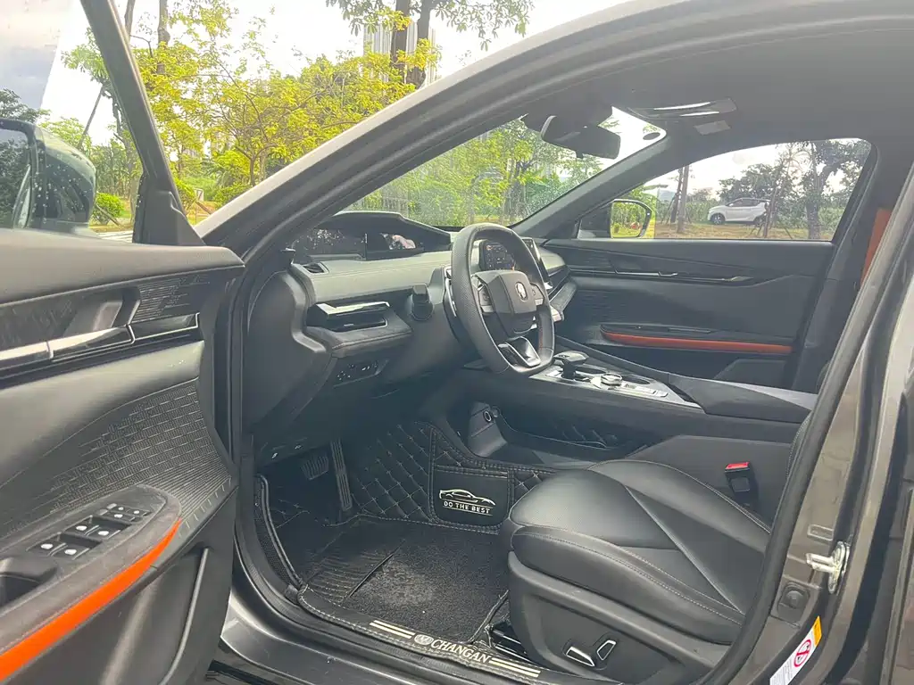 Changan UNI-V 1.5 T Sport