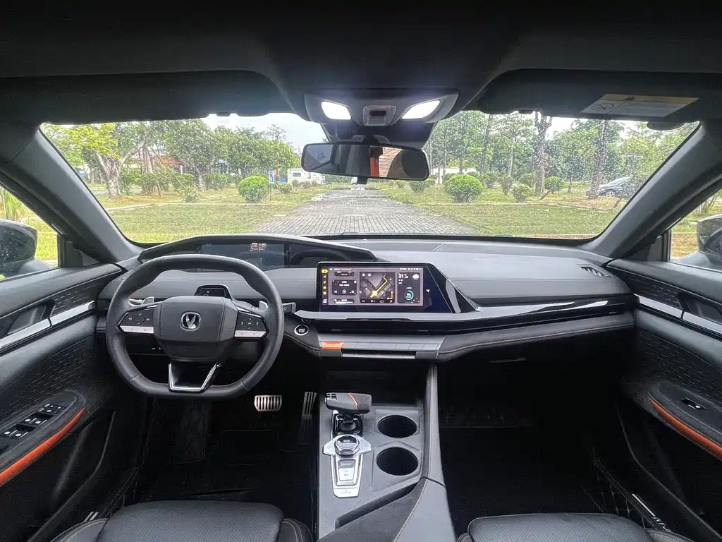 Changan UNI-V 1.5 T Sport