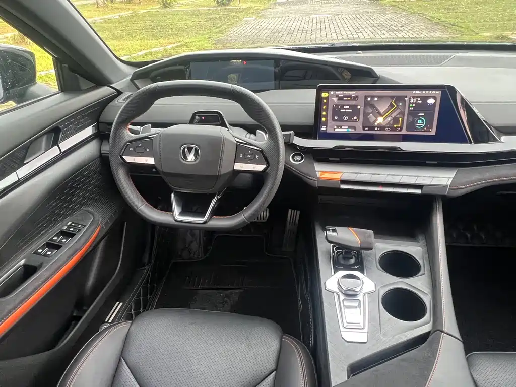 Changan UNI-V 1.5 T Sport