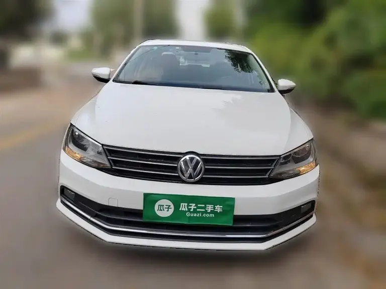Volkswagen Sagitar 280 TSI DSG Comfort