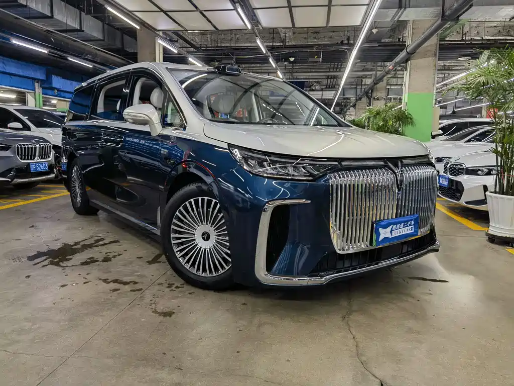 Voyah Dreamer PHEV 4 WD Flagship Qiankun