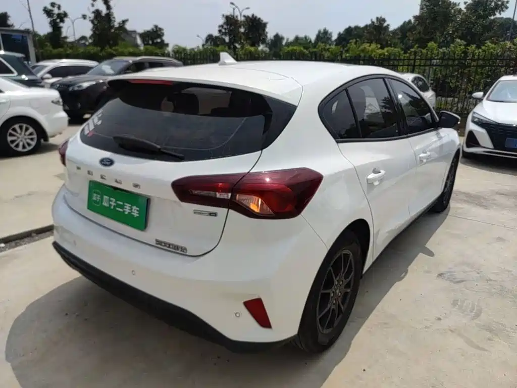 Focus Hatchback EcoBoost 180 Auto Racing