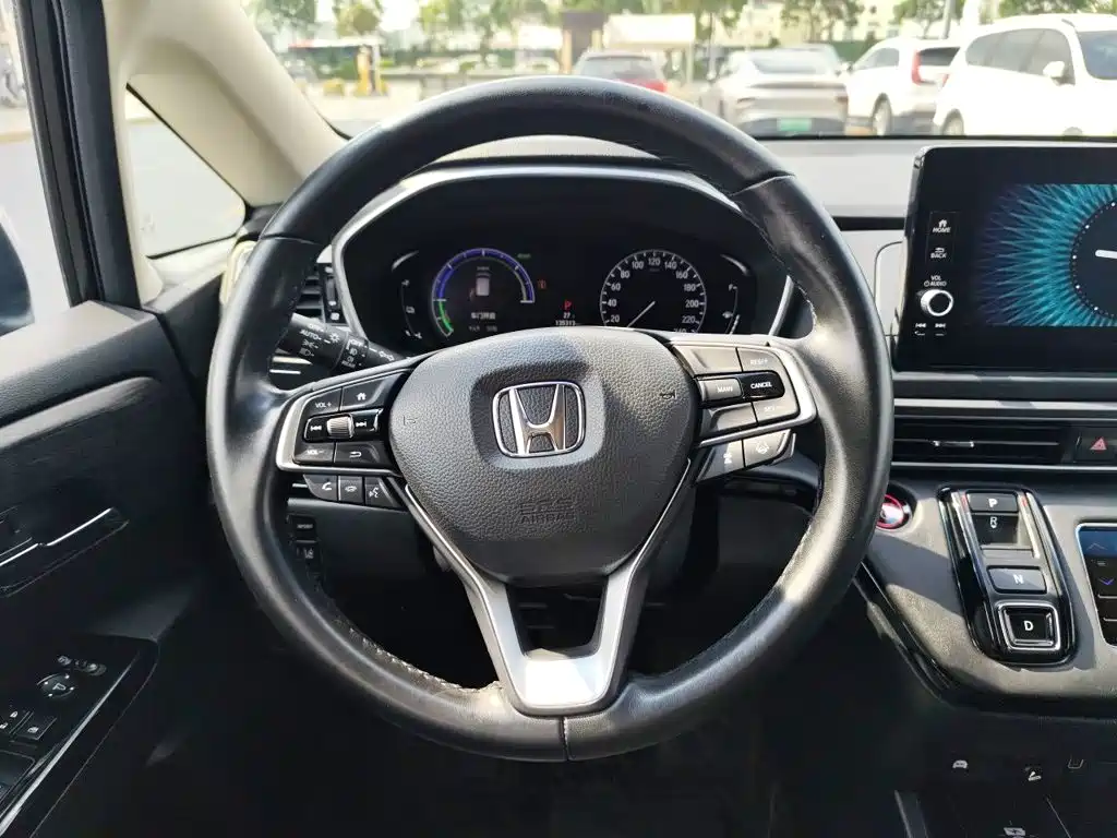 Elysion 2.0 L e:HEV Luxury Early Enjoyment
